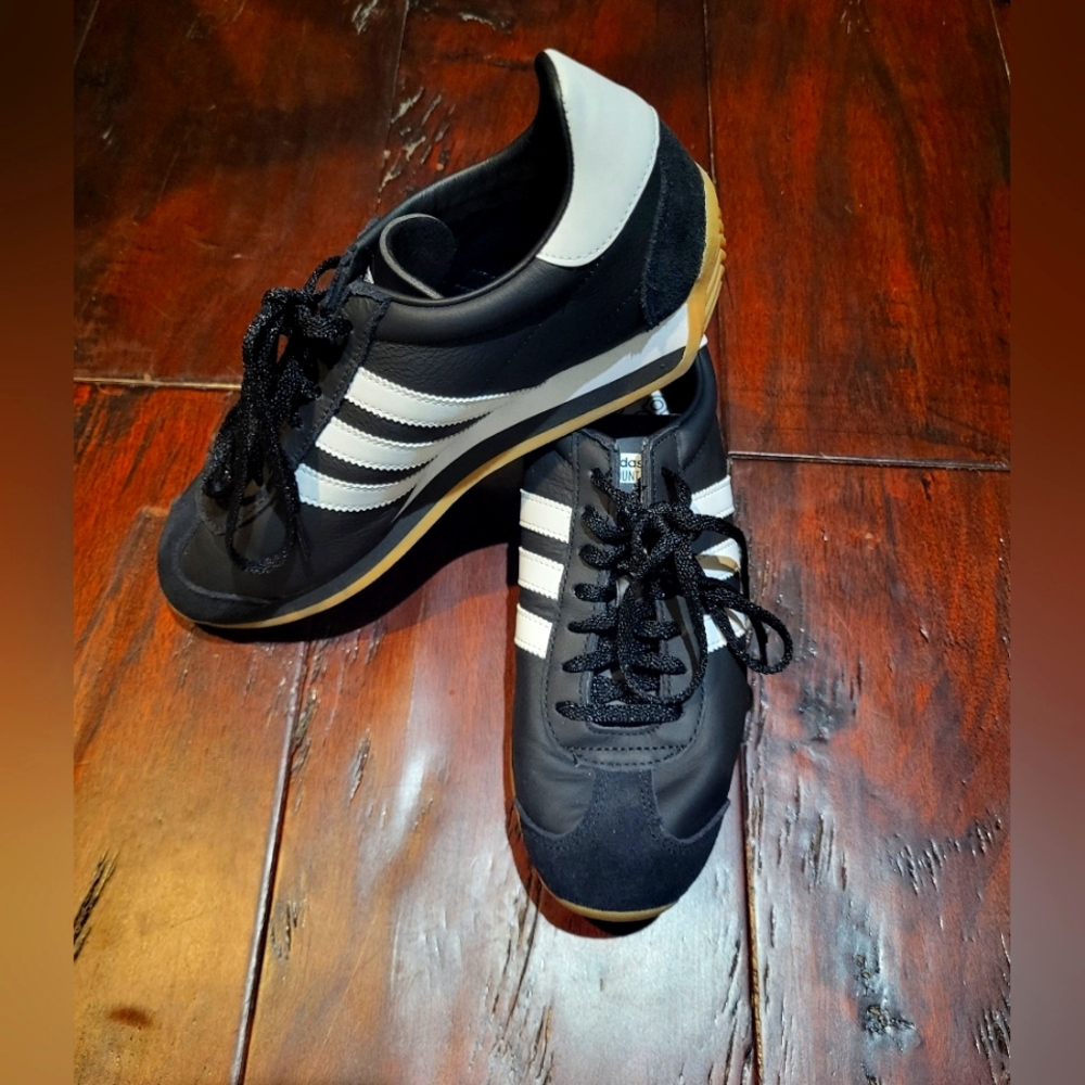 Adidas Country OG shoes